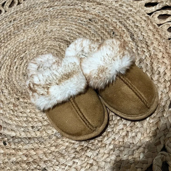 Girls Jessica Simpson Fuzzy Slippers Size 13-1 (big girl) - Picture 3 of 4